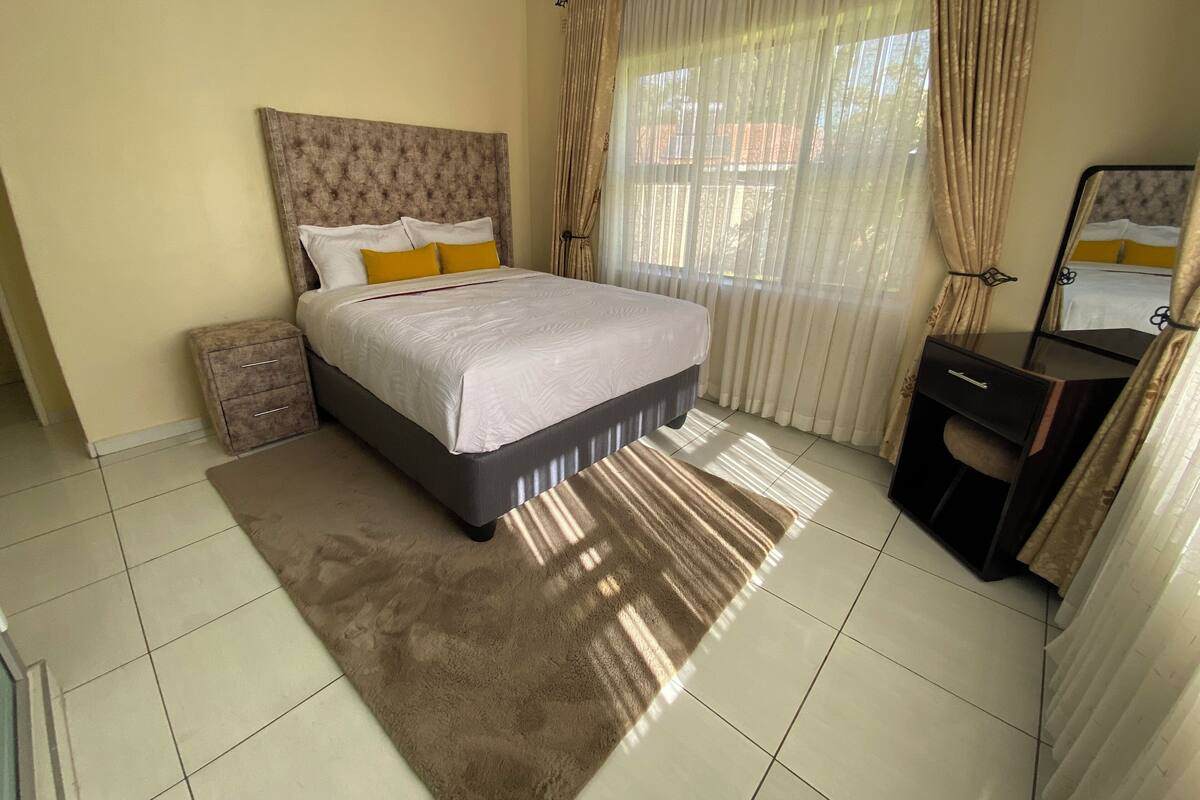 Deluxe Single Room — image 1